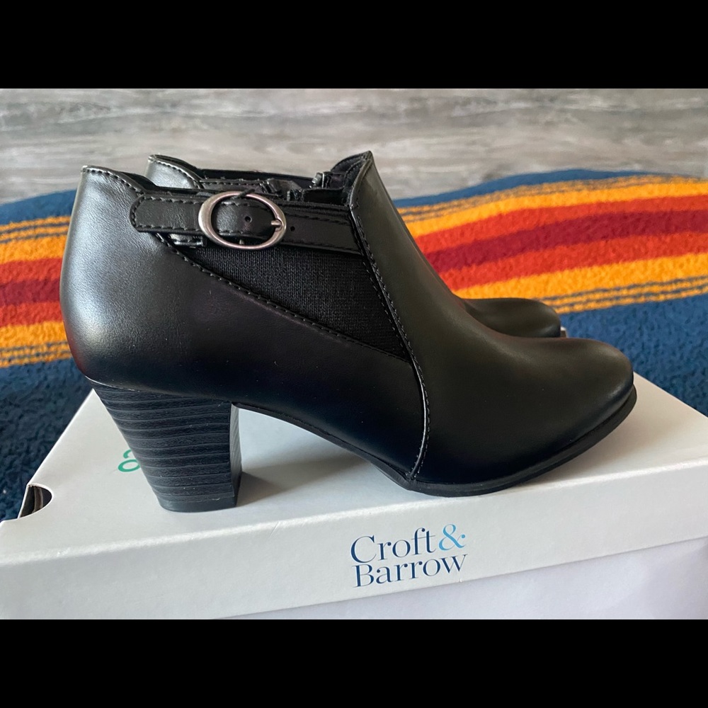Heeled booties